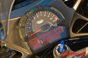 Analog tachometer is easy to see at a glance, but the remaining LCD part of instrument cluster can be difficult to read in daylight due to thin LCD character display.