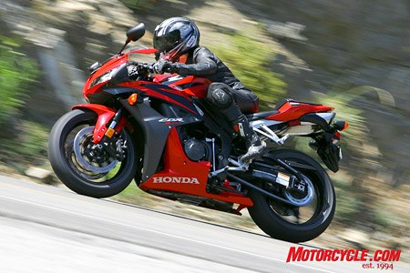 The ‘08 CBR600RR returns to the supersport fray unchanged from last year and undaunted by the task of taking on updated models from Suzuki and Yamaha.