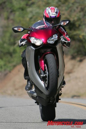 With incredible mid-range stonk, the CBR can do this almost at will.