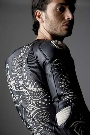 The Tattoo suit has the same safety features found in all of Dainese's 