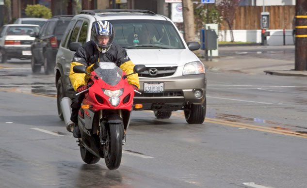 Motorcycle Lane Positons: Wet Road