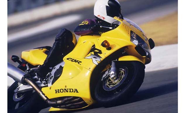1998 Honda CBR900RR Yellow action 3