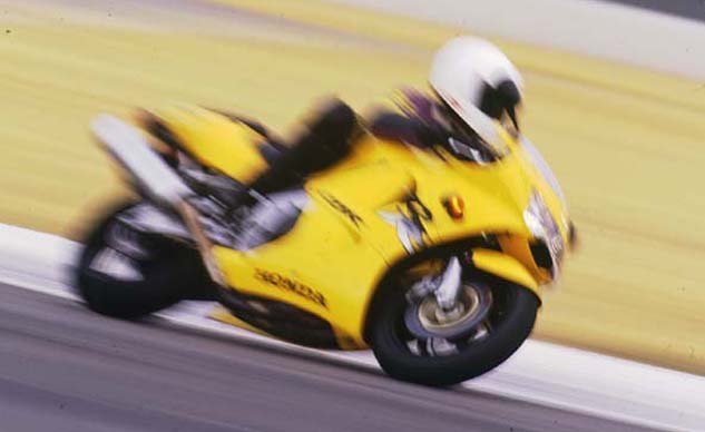 1998 Honda CBR900RR Yellow blur action
