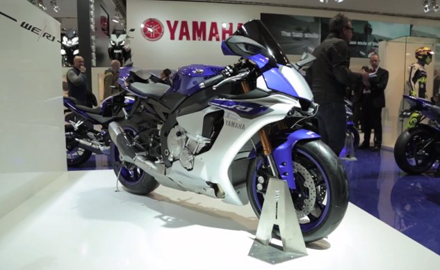 Yamaha R1_feature