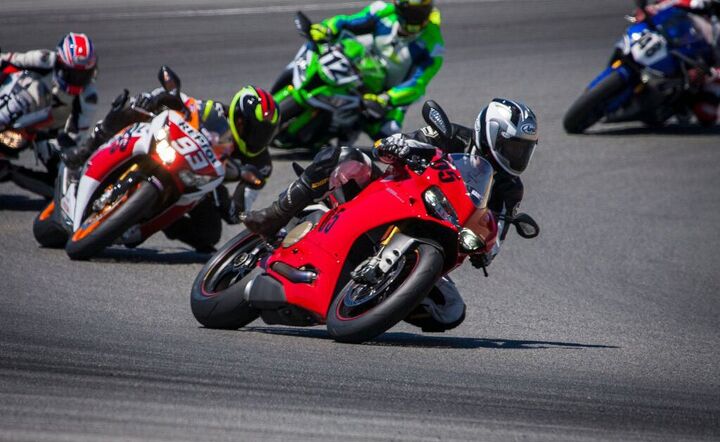 2015 Superbike Showdown Group Action