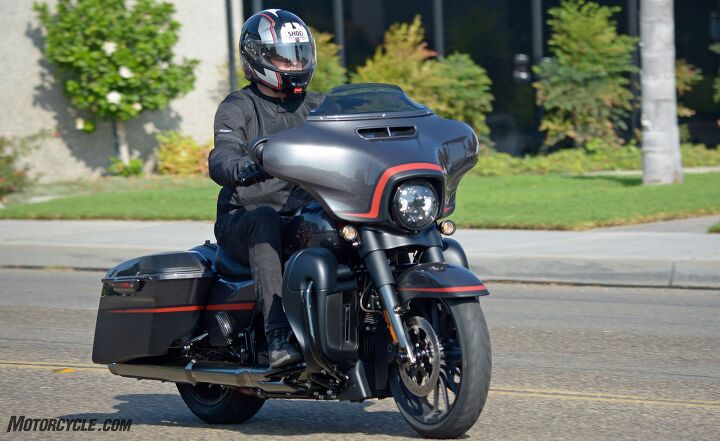 090617 2018 Harley Davidson Cvo Street Glide 01 Motorcycle Com