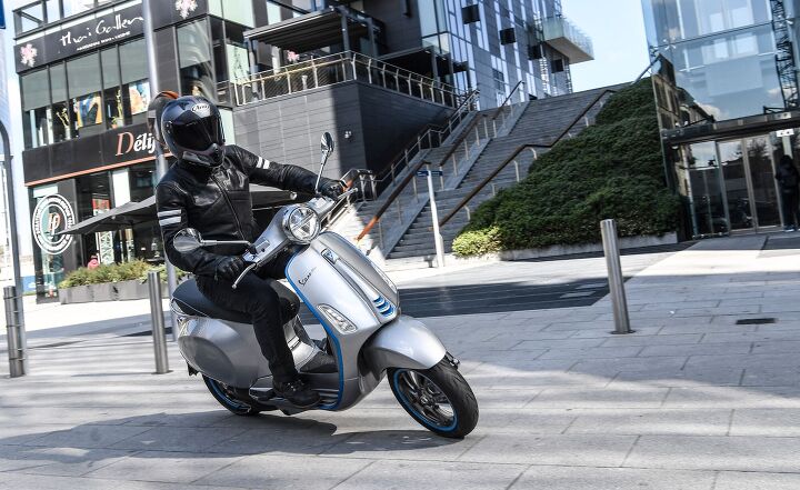 Vespa Elettrica Review – First - Motorcycle.com