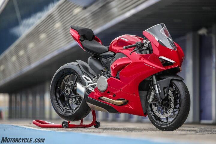 111819 2022 Ducati Panigale V2 review 09 Motorcycle com