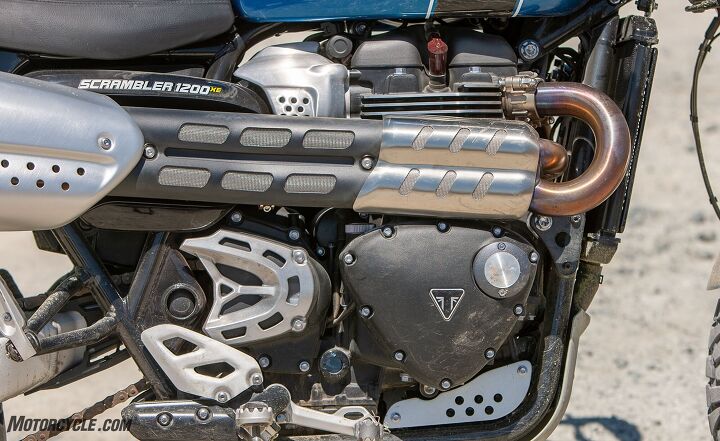 Moto Guzzi V85 TT Travel vs Triumph Scrambler 1200 XE