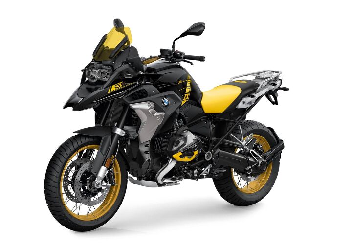 100120-2021-bmw-r1250gs-adventure-P90401164 - Motorcycle.com