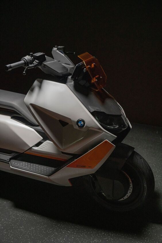 111120-BMW-definition-CE-04-electric-sco