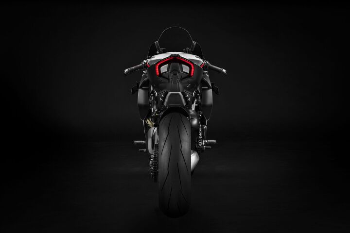 DUCATI_PANIGALE_V4_SP-_7__UC211440_High-