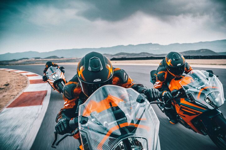 2022 KTM RC 390 First Look 