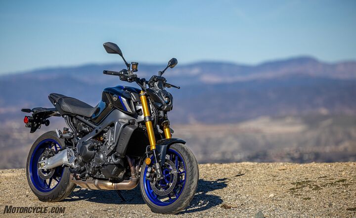 mobil Reaktor Lim 2022 Yamaha MT-09 SP Review – Street and Track
