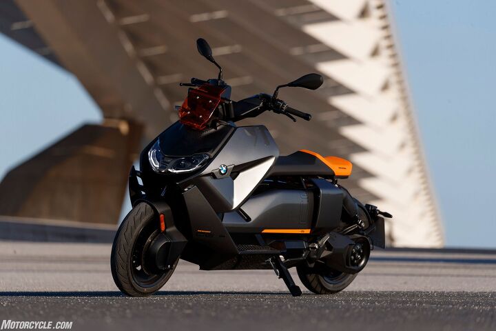 lettelse kighul tandlæge 2022 BMW CE 04 Review - First Ride - Motorcycle.com