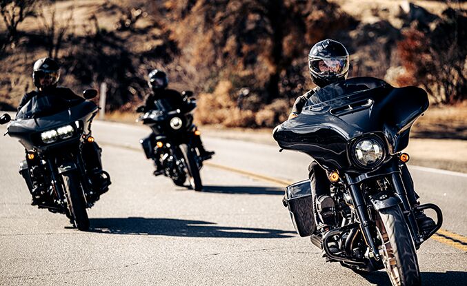 Harley-Davidson pauses production