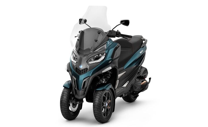 afstuderen omringen Appal 2023 Piaggio MP3 Three-Wheeled Scooters - First Look - Motorcycle.com