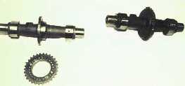 On the left a Custom designed cam with an adjustable sprocket, produced at Megacycle. On the right a stock cam. 