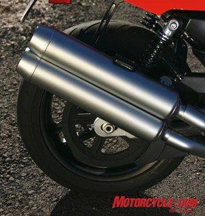 The dual over-under up-swept exhaust is a signature design item and iconic to the XR1200's inspiration, the XR750 flat-track dominator.