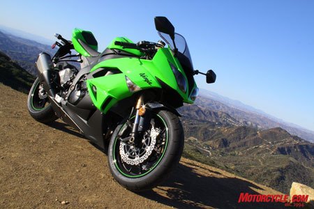 After getting some street miles on the new ZX-6R, we’re certain the Ninja is able to slug it out with the big guns in the 600cc sportbike class.