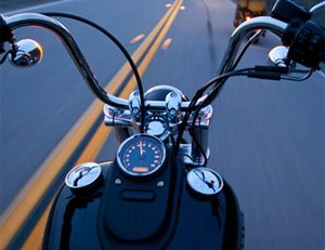 2012 Harley-Davidson Dyna Street Bob Cockpit