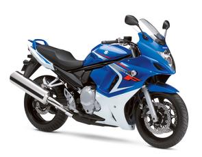 Those tired of the repli-racer butt-up/hands-down riding position will appreciate the accommodating GSX650F.