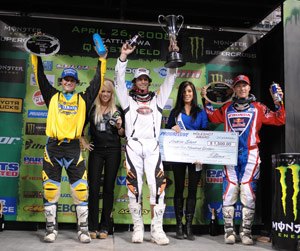Another win for Kevin Windham (center) won't do any good if Chad Reed (left) finishes better than sixth in Las Vegas. 